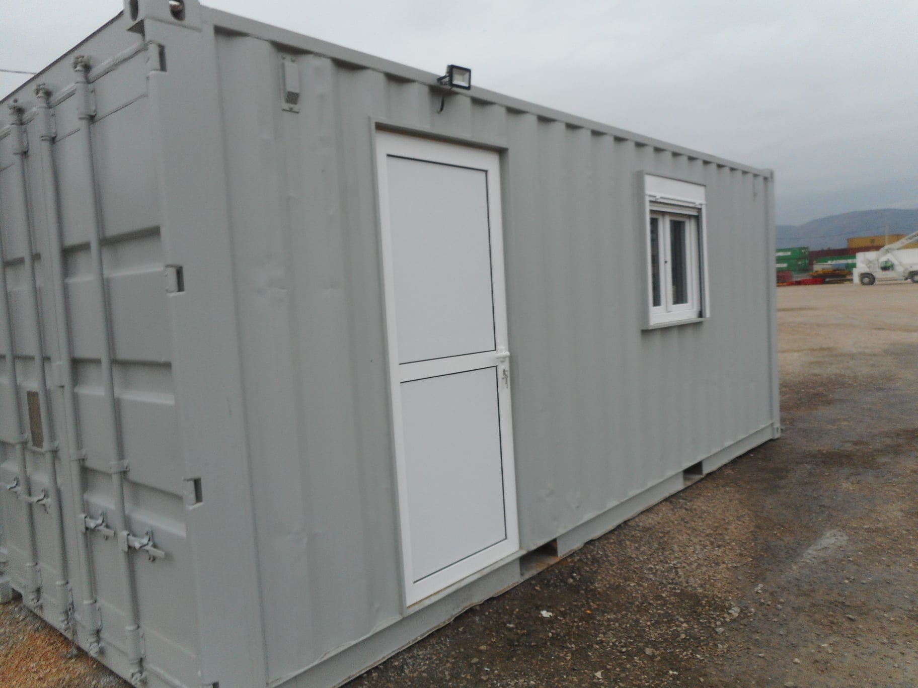 20ft office container with WC